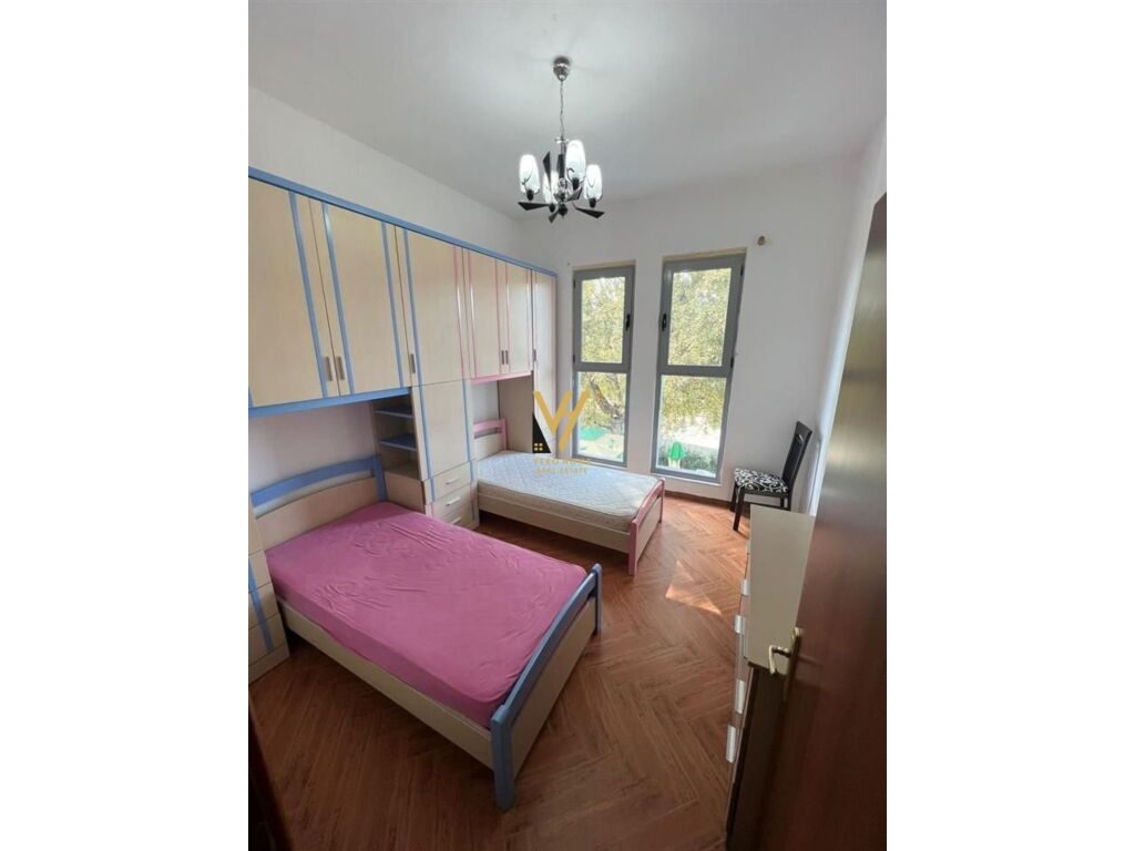 Jepet Apartament 2+1+2 me qera ne Astir 125 m2 2