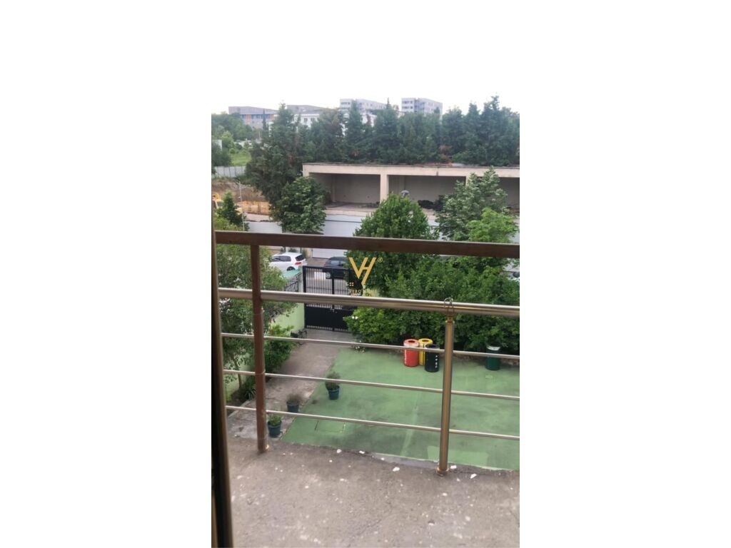 Shitet Vile tre Kateshe te Vilat Gjermane 800 m2 2