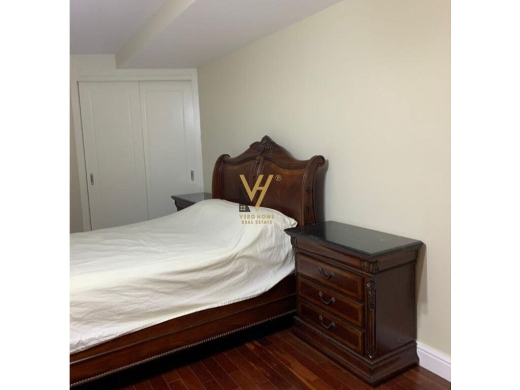 Shitet apartament 3+1 +2 te Rruga e Barrikadave 3