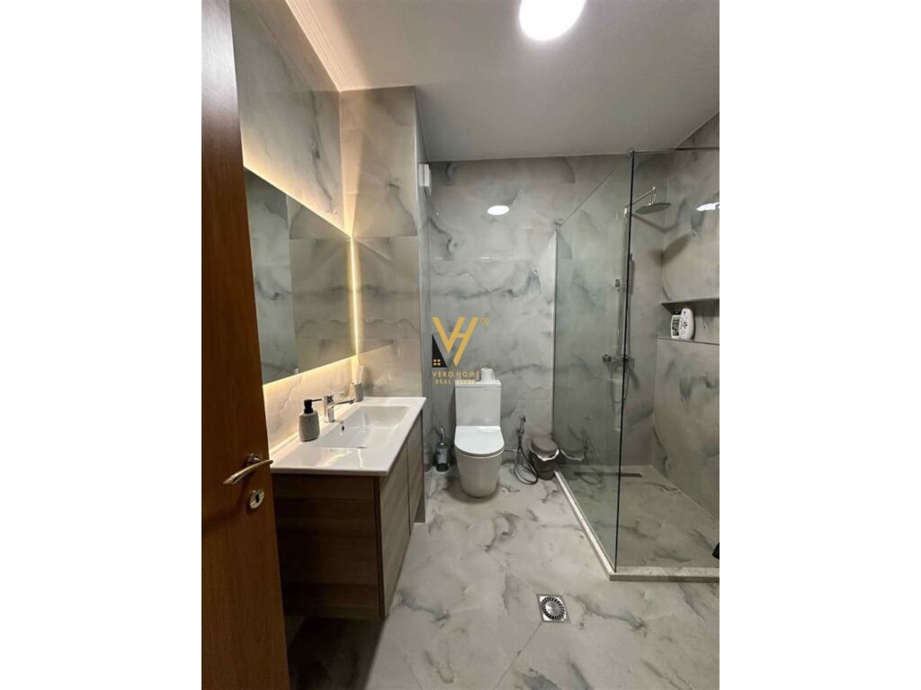 Jepet Apartament 2+1+ballkon me qera te Air Albania 96 m2