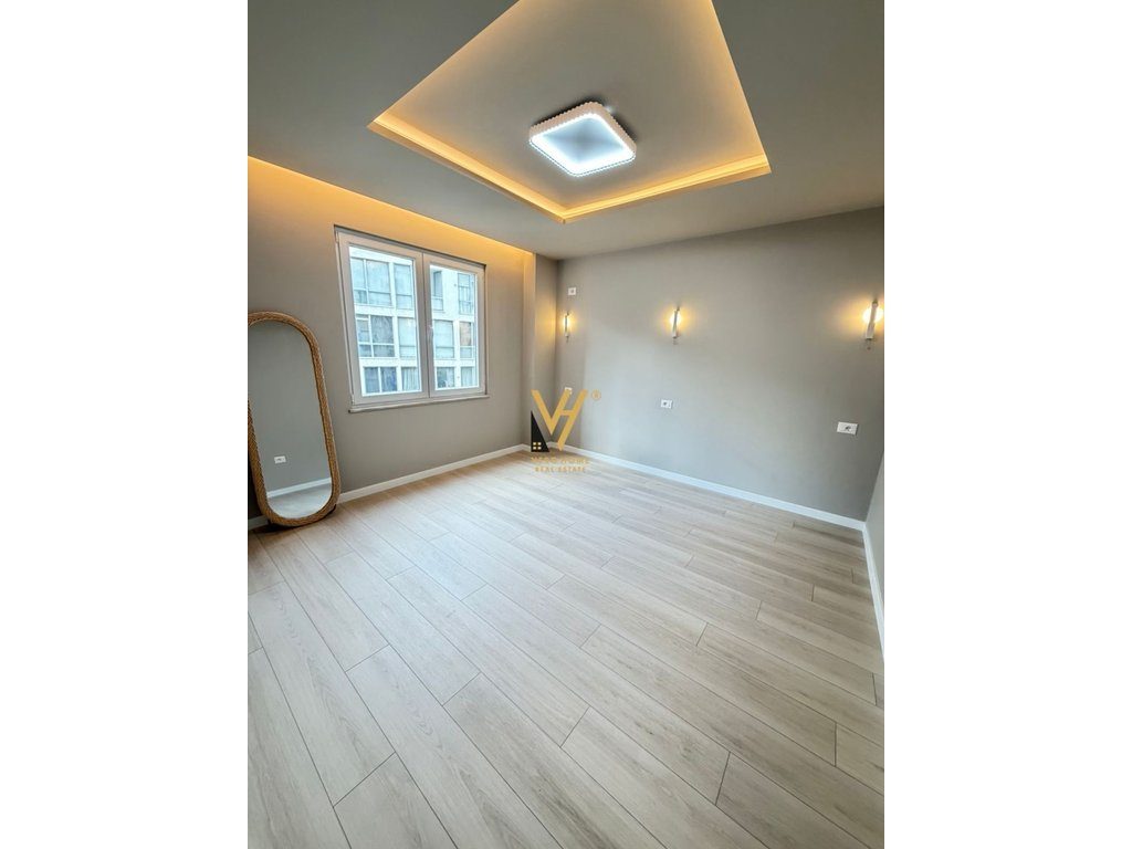 SHITET APARTAMENT 2+1+2 TE KOMUNA PARISIT 275.000 EURO 3