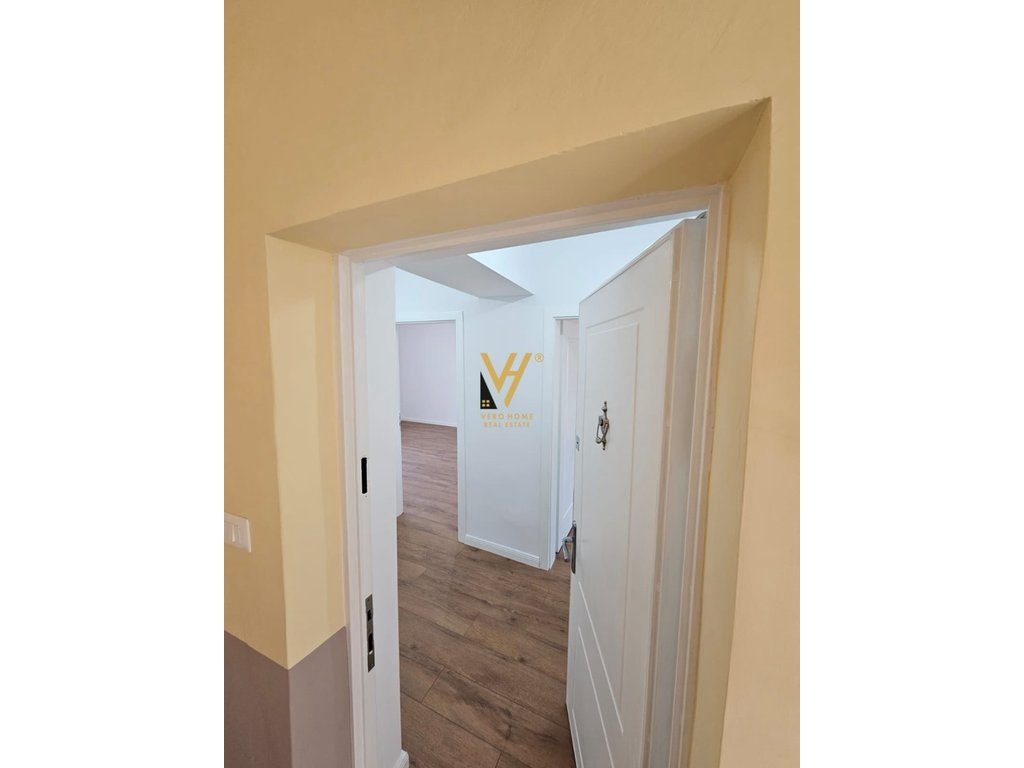 SHITET APARTAMENT 1+1+BLK TE SHKOLLA E KUQE 16.000.000 LEKE 2