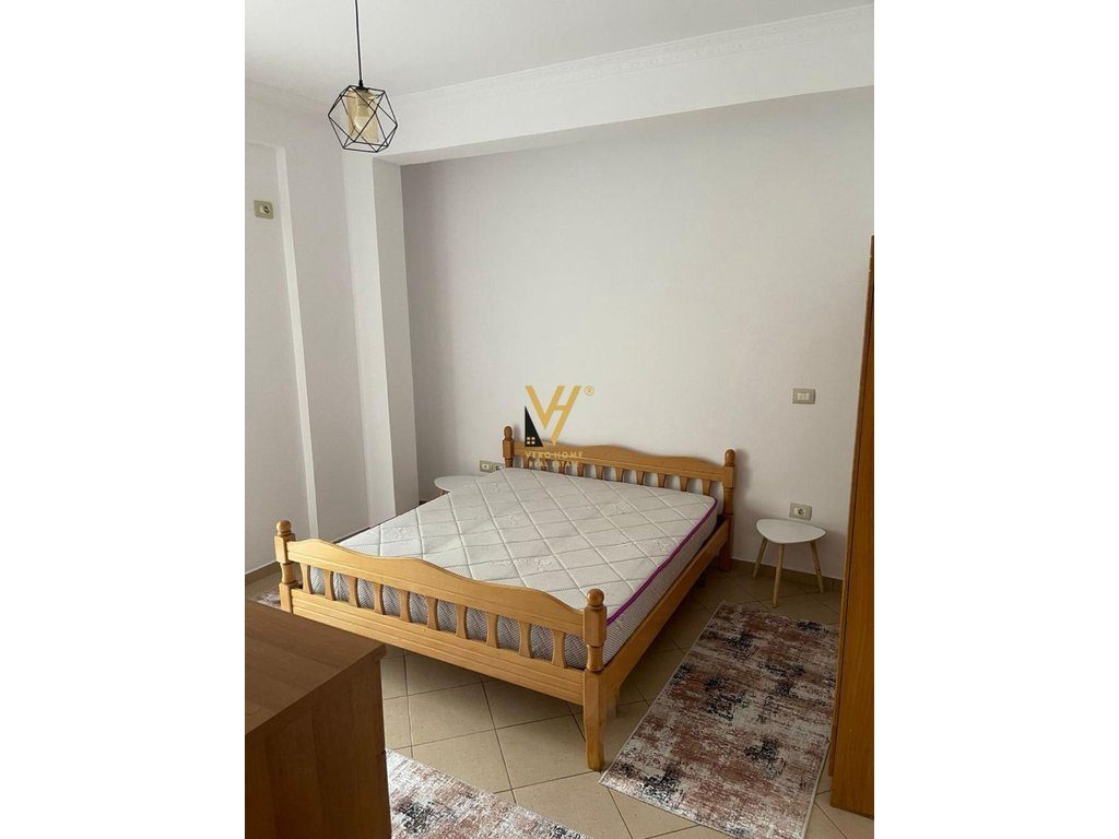 JEPET HYRJE 2+1 ME QIRA NE ASTIR 45.000 LEKE 3