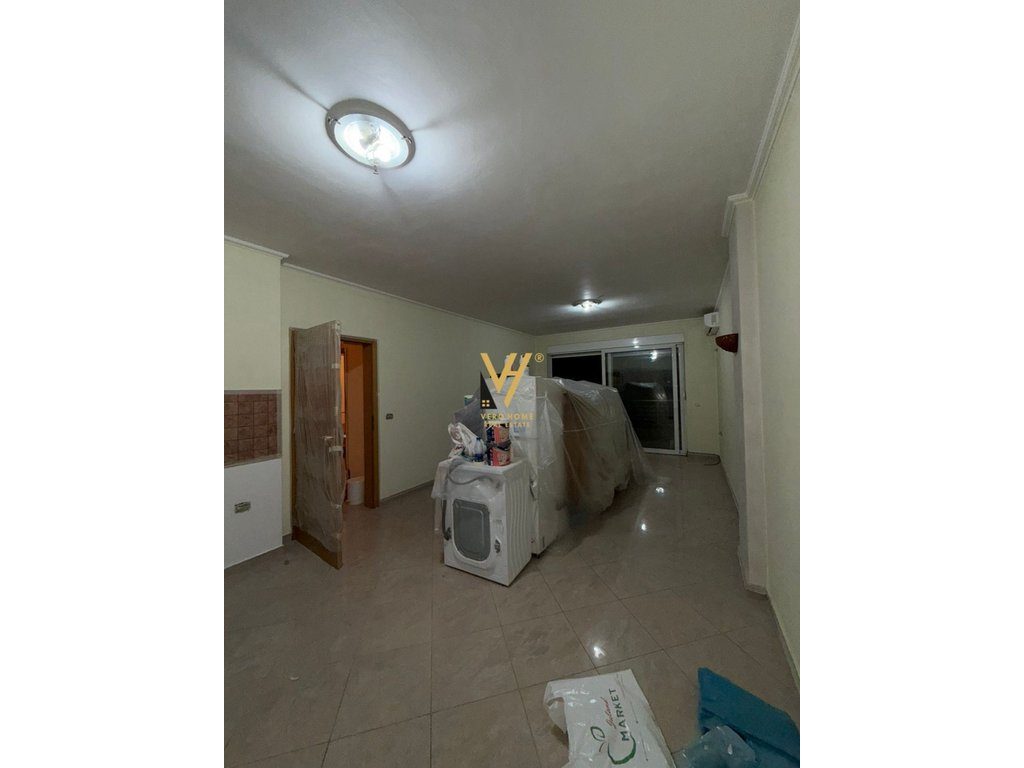 JEPET APARTAMENT 1+1+BLK ME QIRA NE BLLOK 65.000 LEKE 3