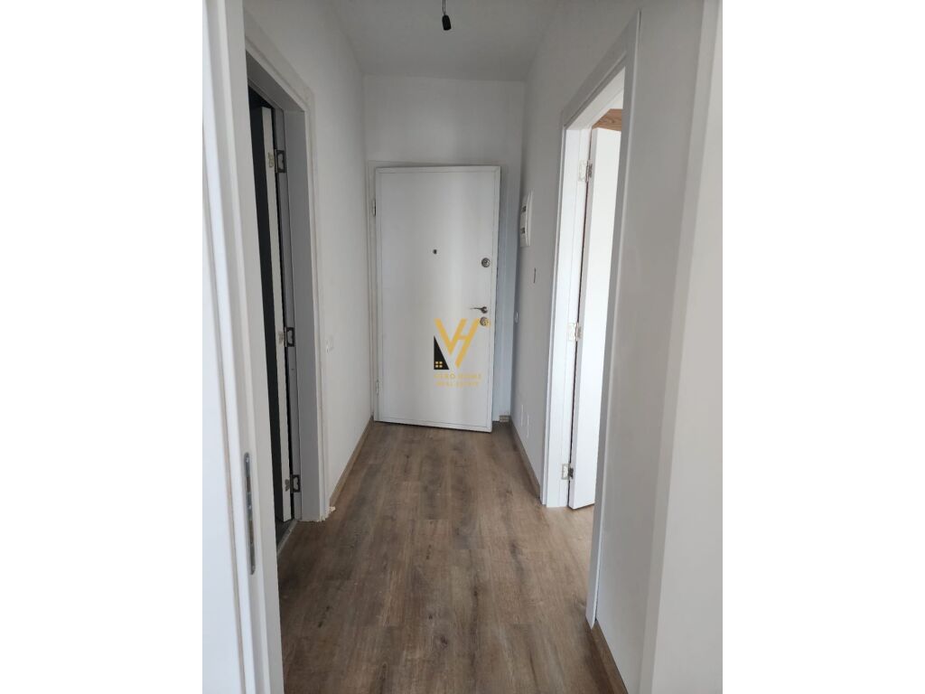 Jepet apartament me qera te Kompleksi Arlis , Farmacia 10 76 m2