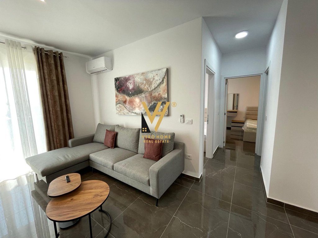 JEPET APARTAMENT 2+1 TE GOLDEN PARK 3, YZBERISHT 600 EURO 2