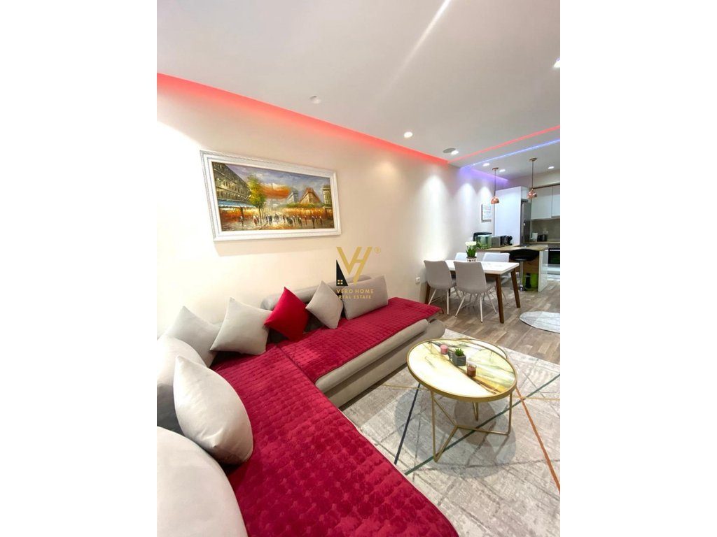 JEPET APARTAMENT 2+1 ME QIRA TE ALI DEMI 600 EURO