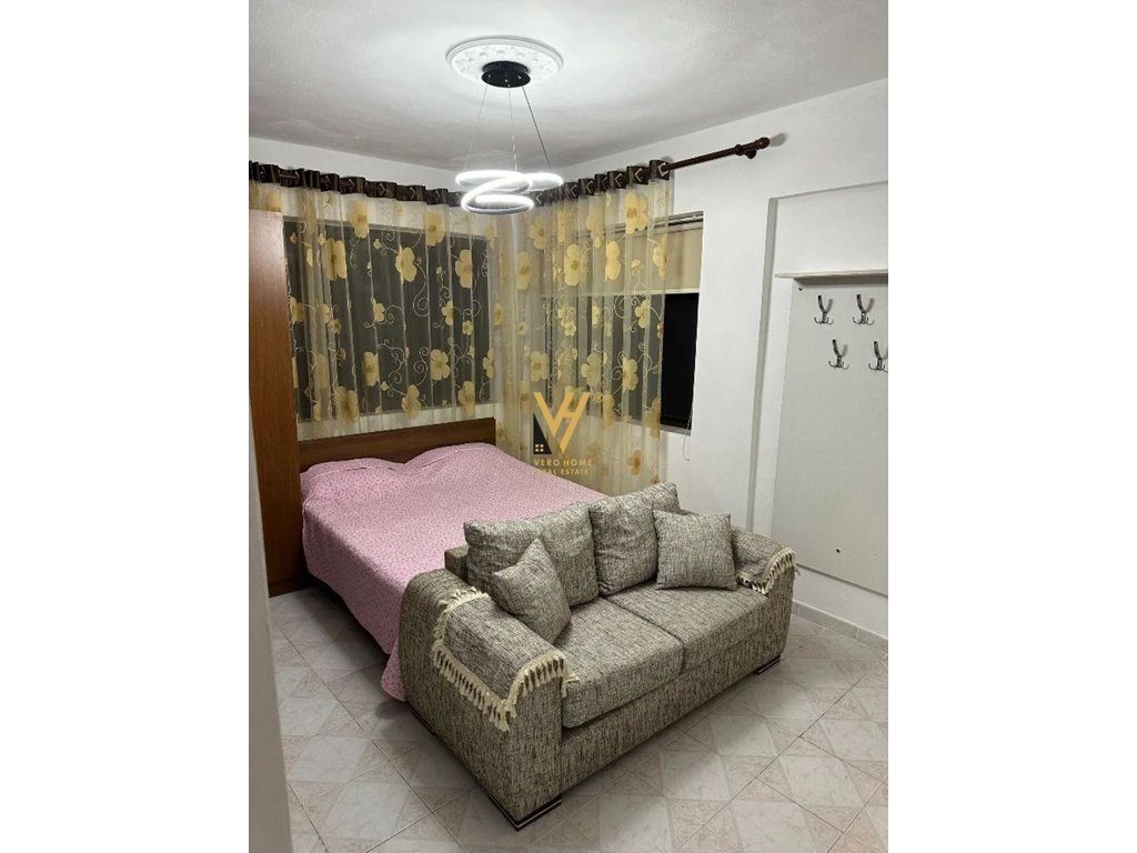 JEPET GARSONIERE ME QIRA TE KOMUNA E PARISIT 450 EURO