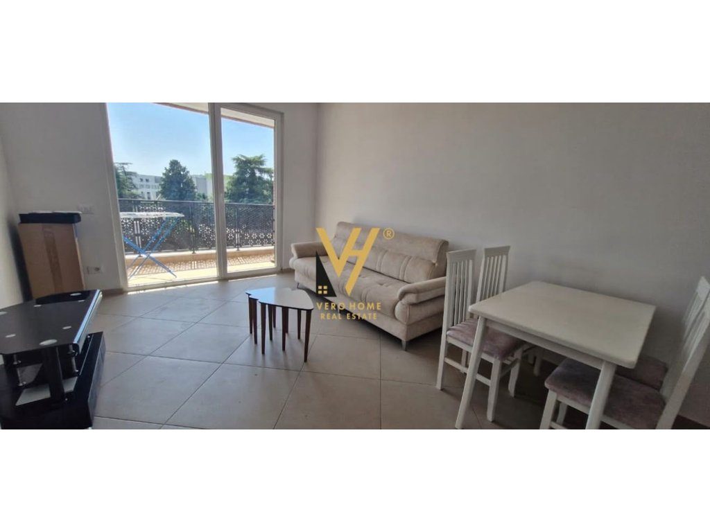 JEPET APARTAMENT 1+1 ME QERA PRANE QSUT 50.000 LEKE