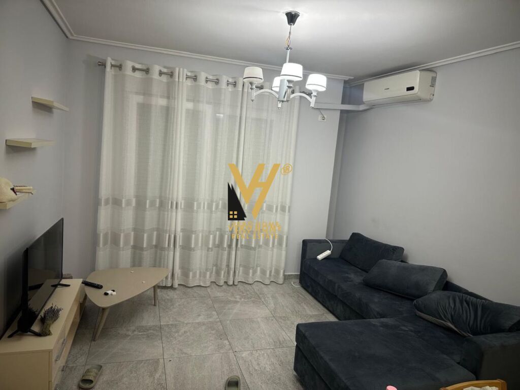 JEPET APARTAMENT 2+1 ME QERA TE KOMUNA PARISIT 700 EURO
