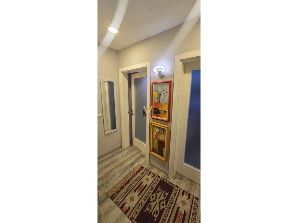JEPET APARTAMENT 2+1+BLK ME QERA TEK AMBASADA AMERIKANE 650 EURO 4
