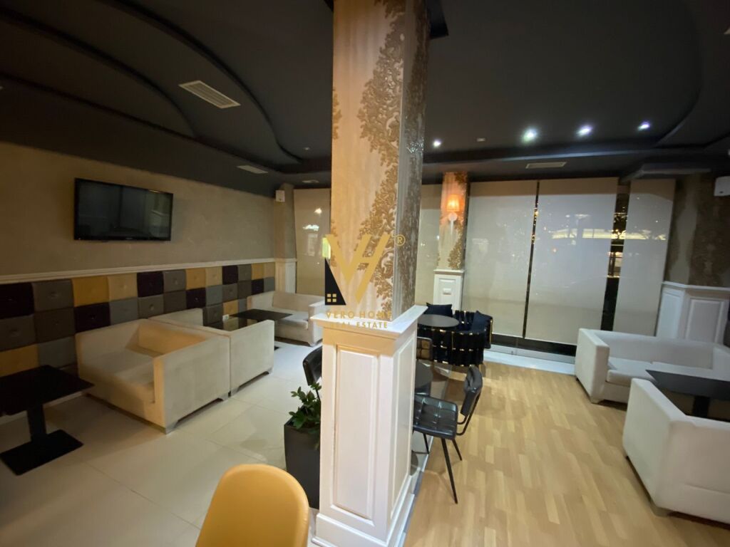Jepet Bar-Restorant me qera te Blloku 120 m2 4