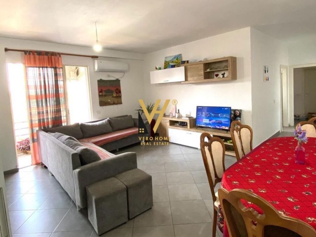 Shitet Apartament 2+1+2+ballkon ne Tom Doshi , Shkoze 121 m2 3