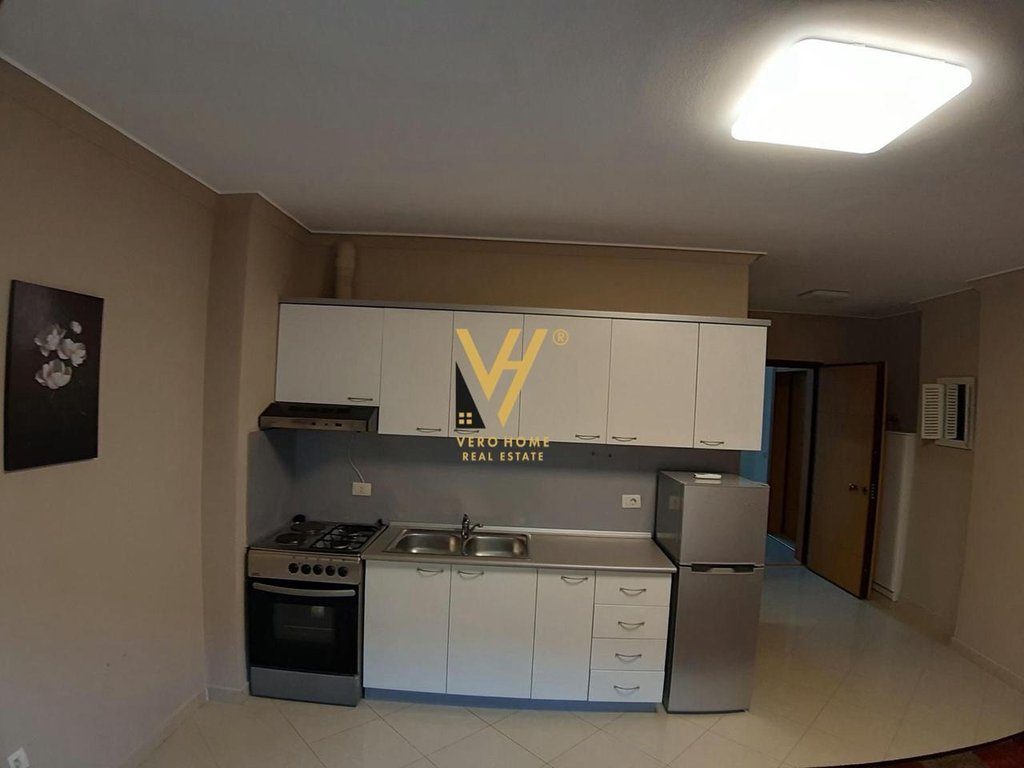 JEPET APARTAMENT 1+1+BLK ME QIRA TE RRUGA E KOSOVAREVE 60.000 LEKE 2