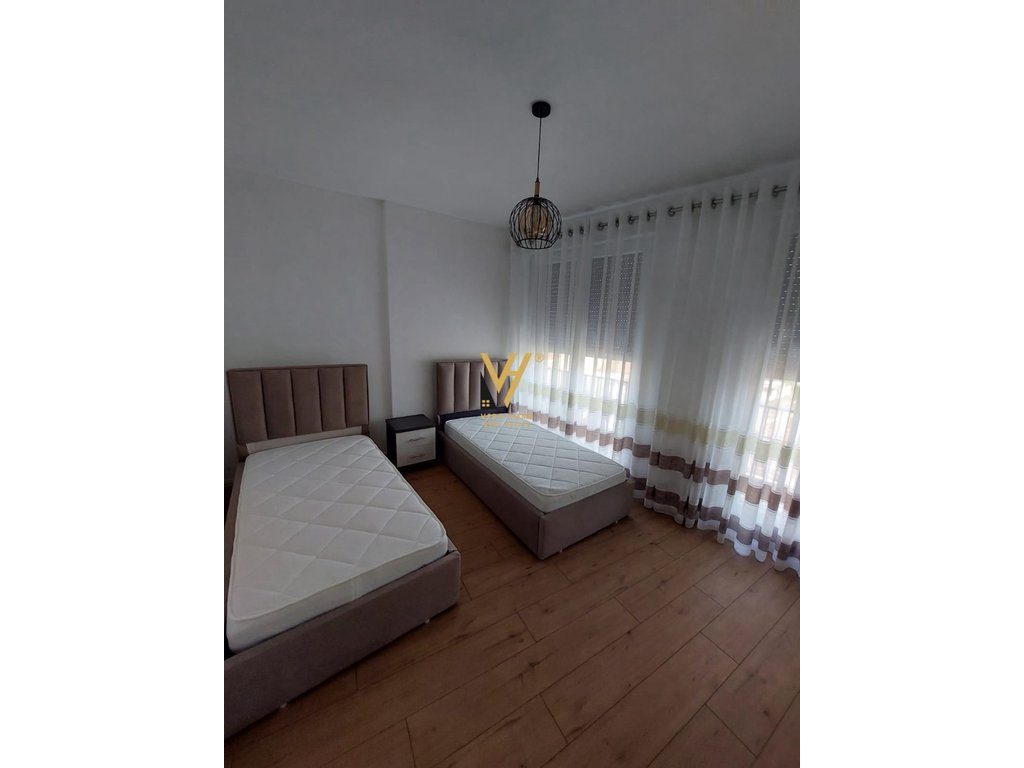 JEPET APARTAMENT 2+1+2+BLK ME QERA TE RRUGA E DIBRES 70.000 LEKE 4