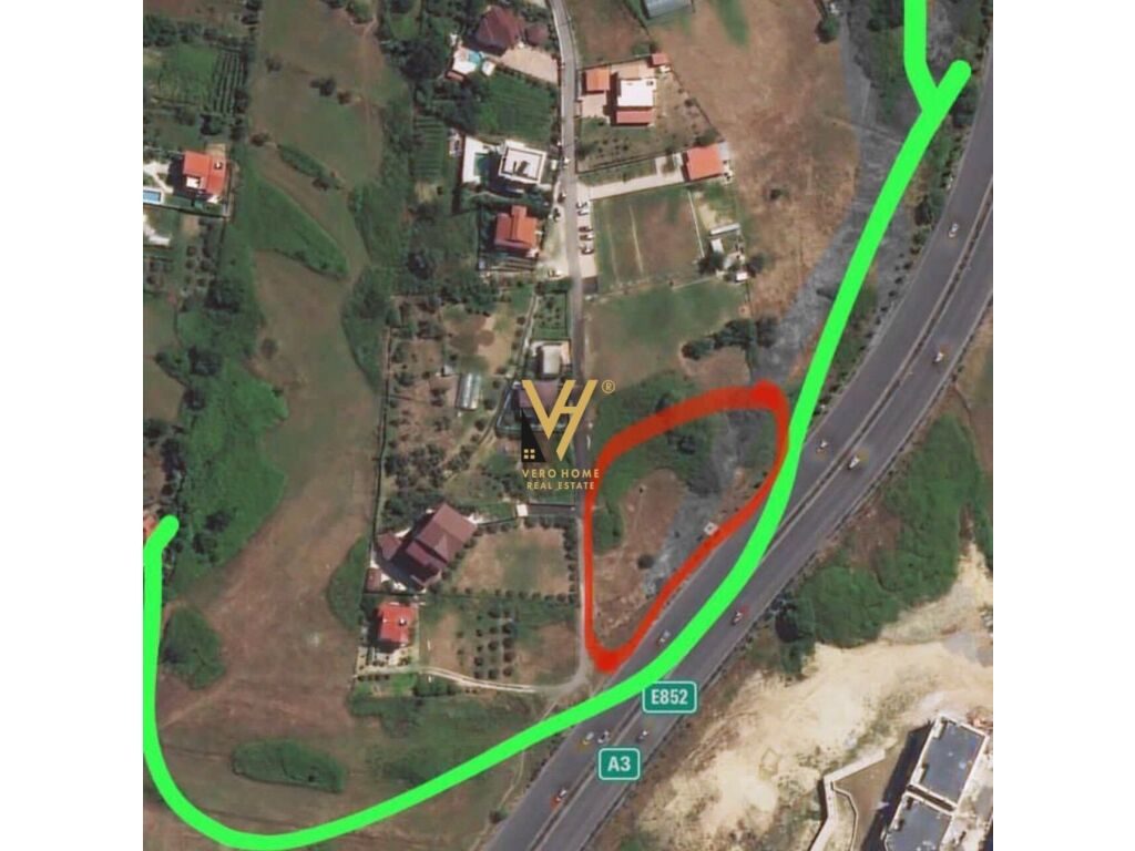 Shitet toke te Liqeni i Thate 1200 m2