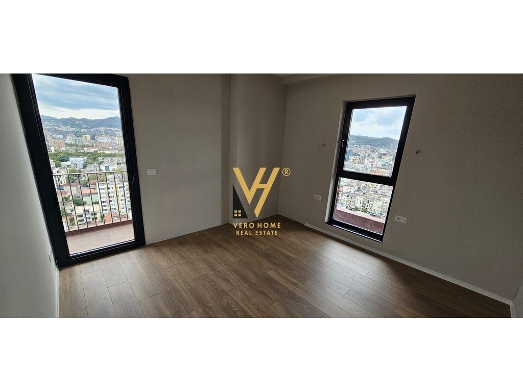 JEPET ZYRE 160M2 ME QERA TE GARDEN BUILDING 2.000 EURO 4