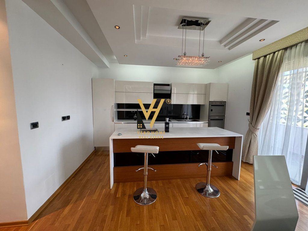 JEPET APARTAMENT 2+1+2+BLK ME QERA NE BLLOK 2.000 EURO 2