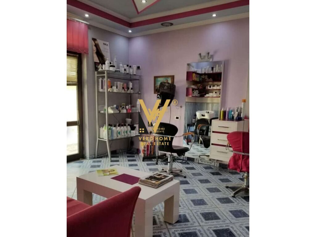 SHITET SHTEPI PRIVATE DY KATESHE NE KORCE 145.000 EURO