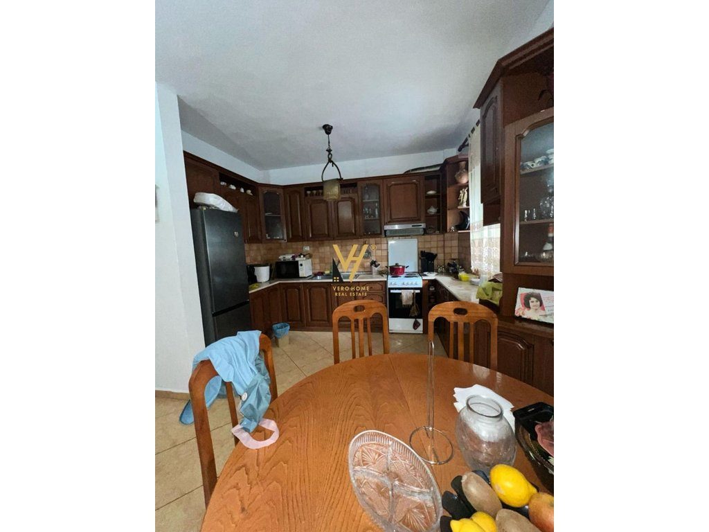 JEPET APARTAMENT 2+1+2 ME QERA TE KODRA E DIELLIT 550 EURO 3