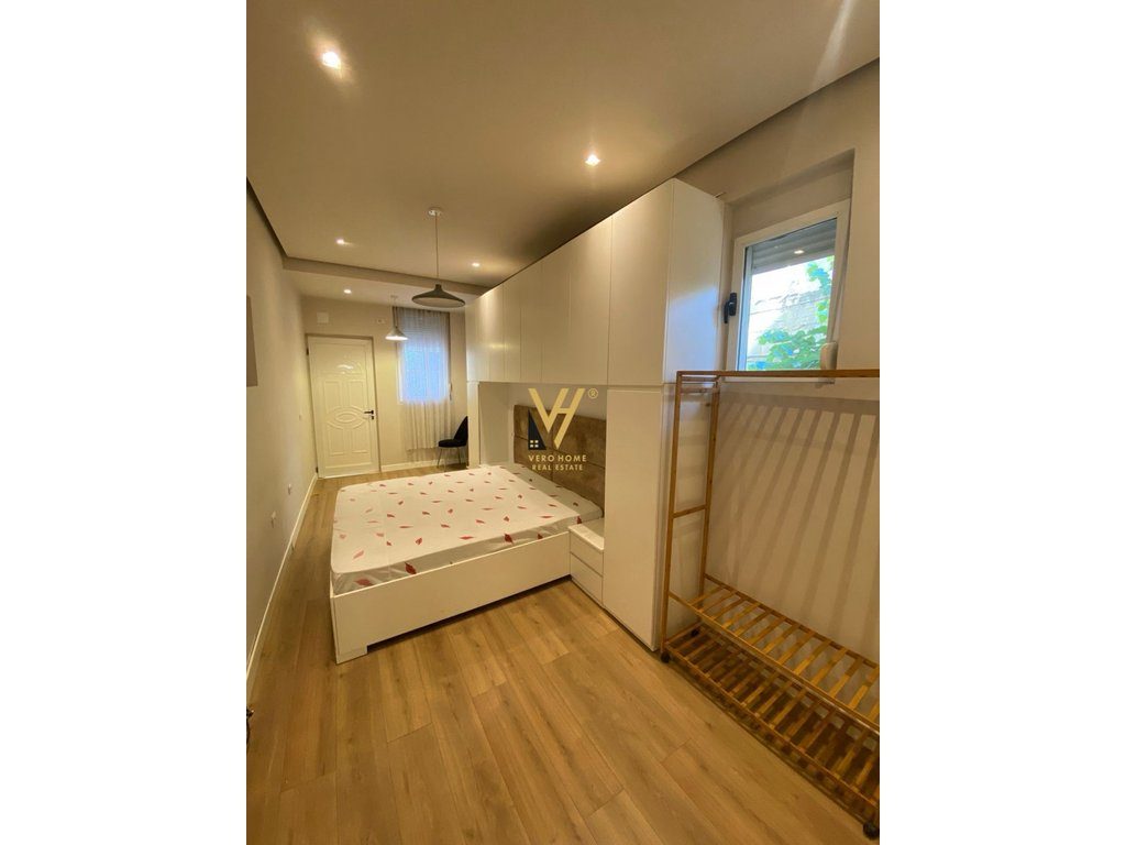 JEPET APARTAMENT 1+1+VERANDE ME QIRA TE KOPSHTI BOTANIK 550 EURO 3