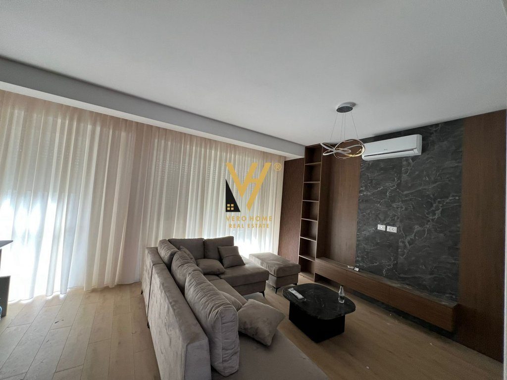JEPET VILE 3 KATESHE ME QERA TE ABA RESIDENCE, SAUK 1.500 EURO 2