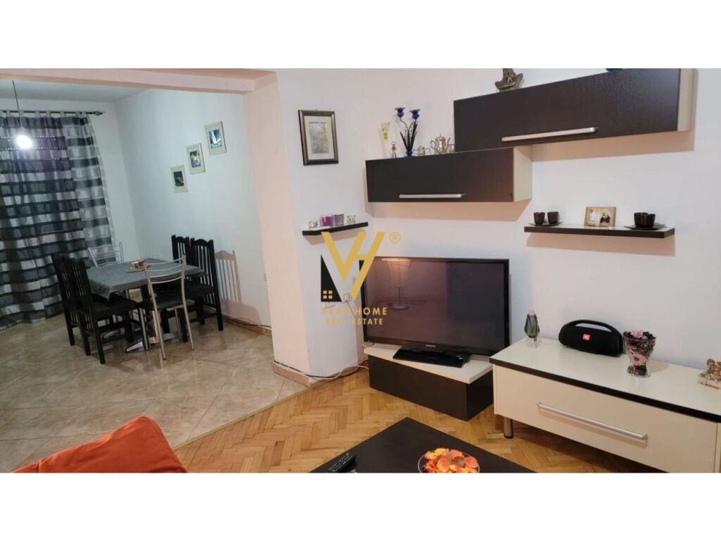 Shitet Apartament 1+1+ballkon te Komuna e Parisit 62 m2 3