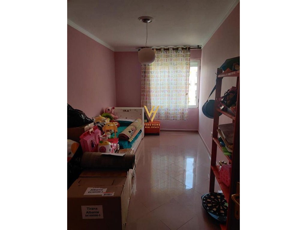 JEPET APARTAMENT 2+1+BLK ME QERA TE RR.NIKOLLA TUPE, BLLOK 800 EURO 4