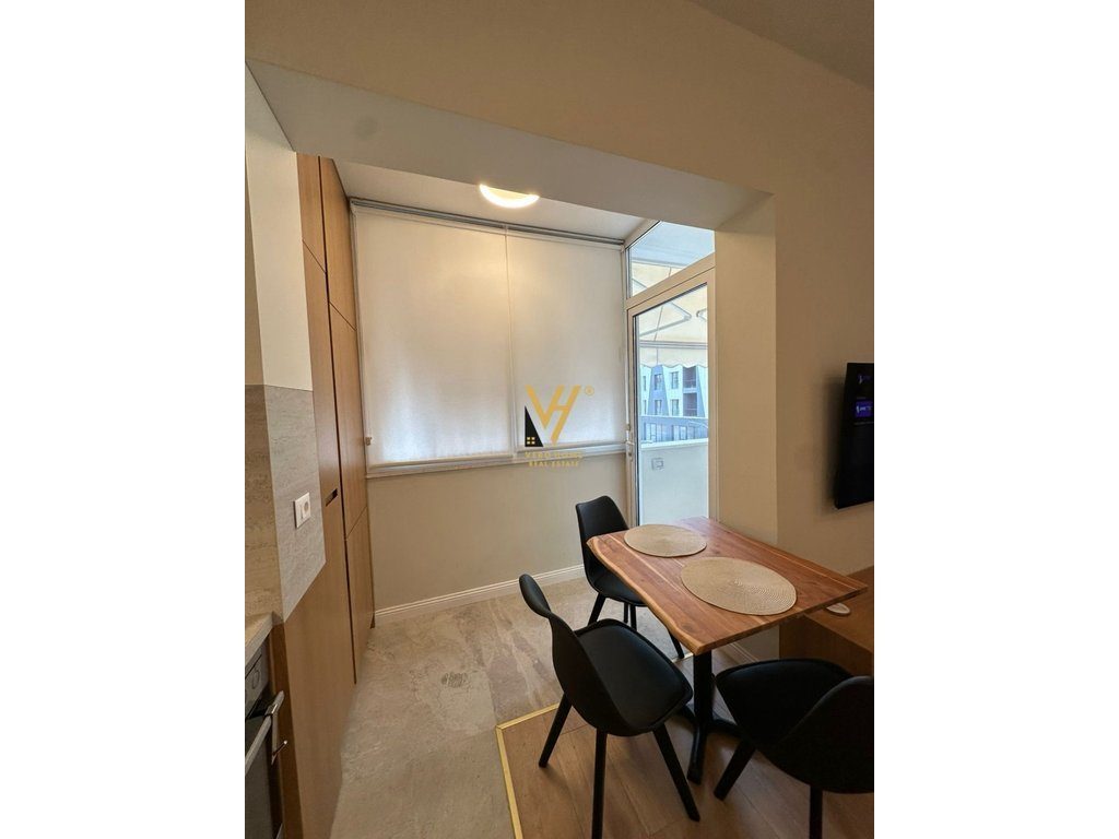 JEPET APARTAMENT 1+1 ME QIRA TE RRUGA E BARRIKADAVE 700 EURO 3