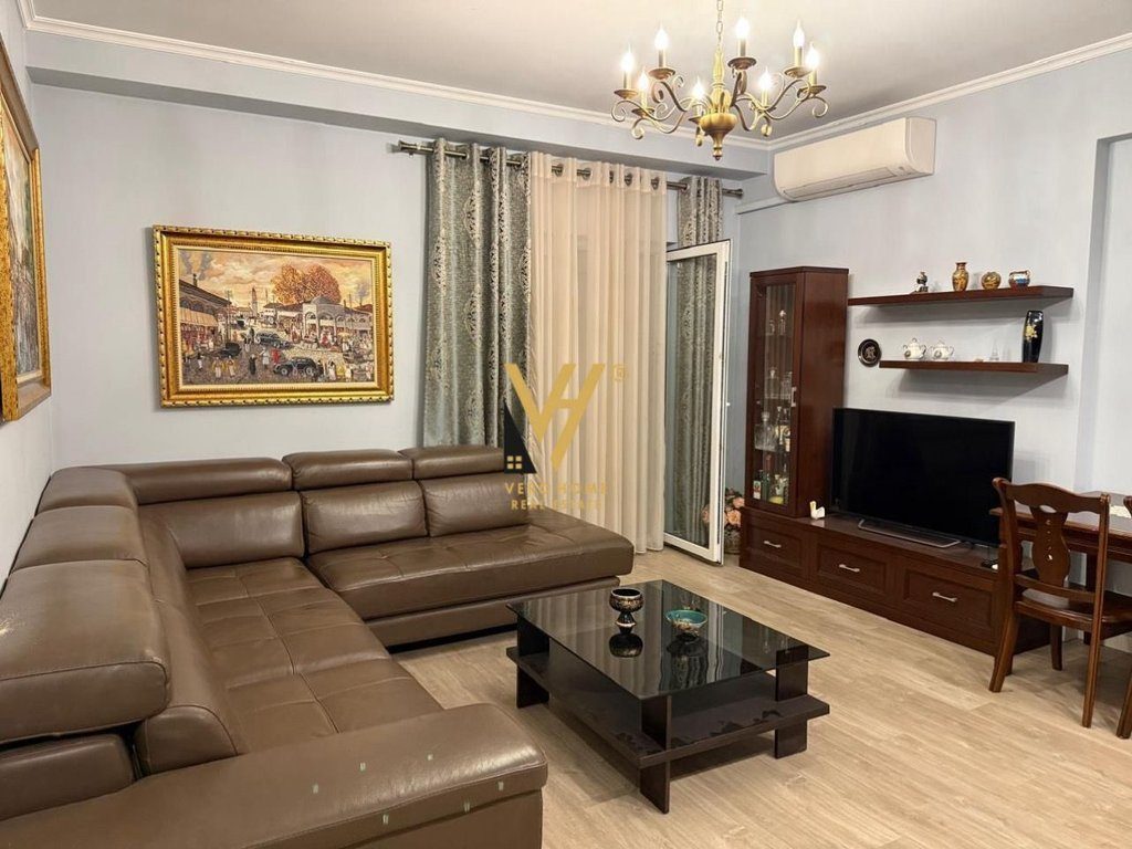 JEPET APARTAMENT 2+1+2 BLK ME QIRA NE PROCELAN 700 EURO
