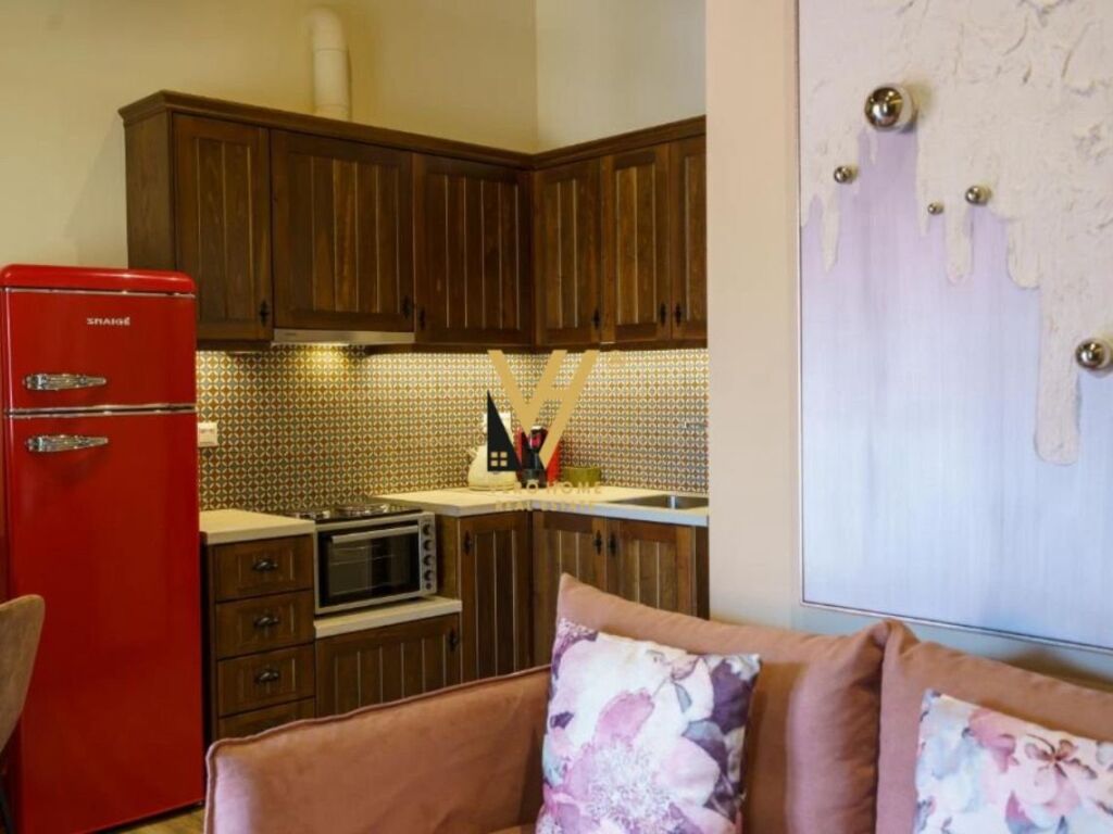 Shitet Apartament 1+1 te Rruga e Durresit 59 m2