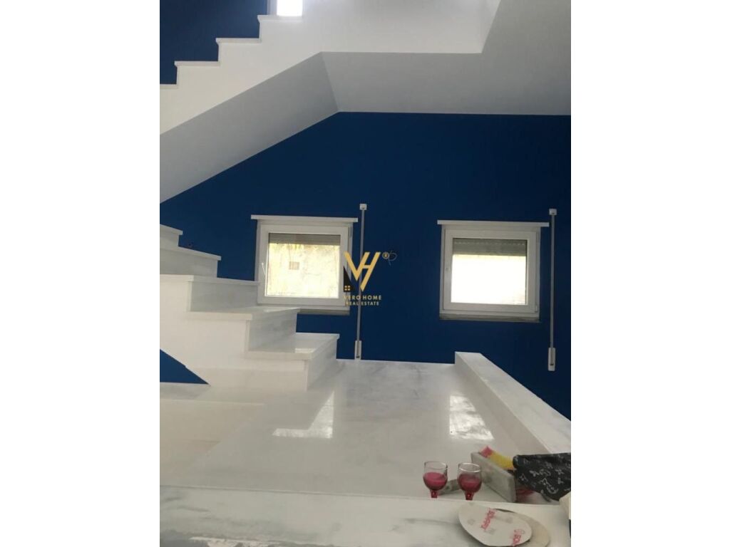 Jepet vile kater katshe me qera te Dajt 350 m2 2