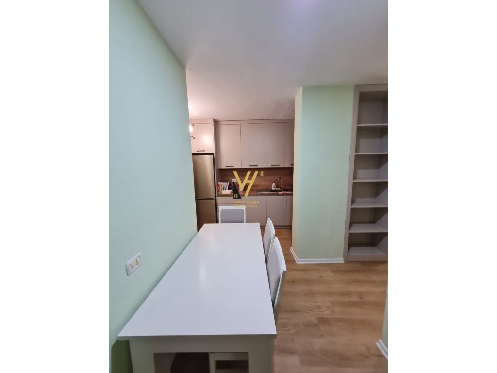Jepet Apartament 2+1+ballkon me qera te 21 Dhjetori 94 m2 3