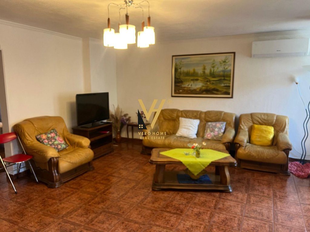 JEPET APARTAMENT 2+1 ME QIRA TE ZOGU I ZI 670 EURO