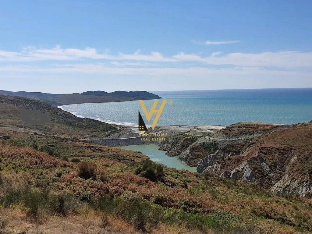 SHITET TOKE 12.500 M2 TE PLAZHI I BARDHE, KAVAJE 75.000.000 LEKE