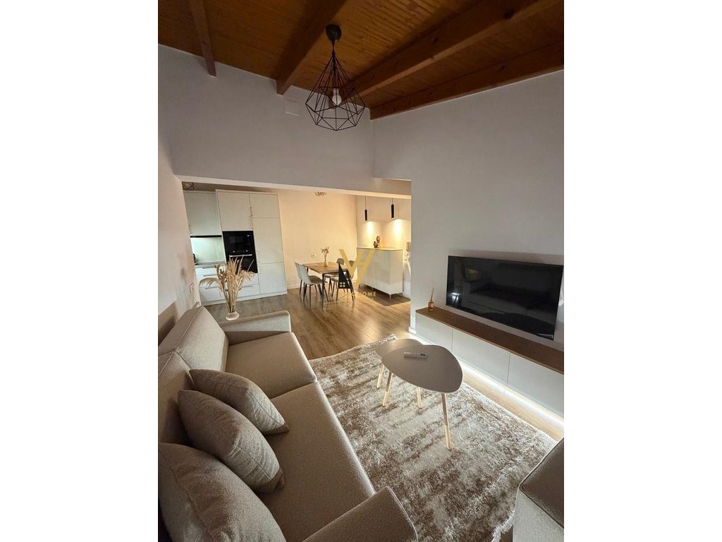 JEPET APARTAMENT 1+1+BLK ME QERA TE KOMUNA E PARISIT 85.000 LEKE 2