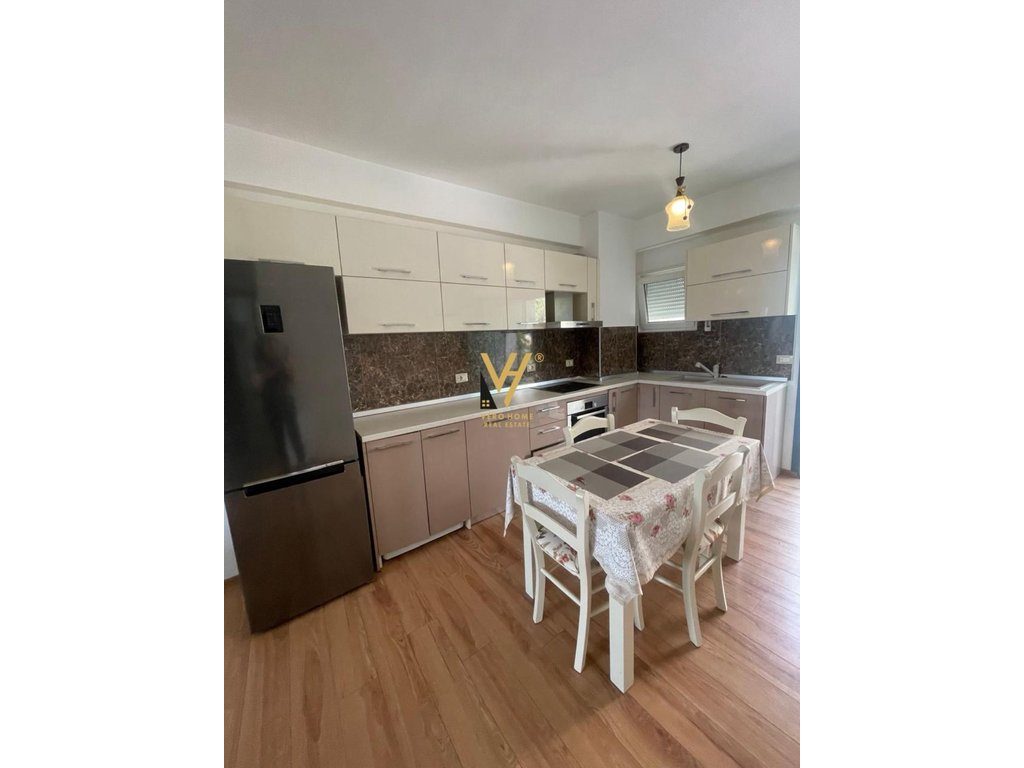 JEPET APARTAMENT 2+1 ME QERA TE KODRA E DIELLIT 2, 650 EURO 3