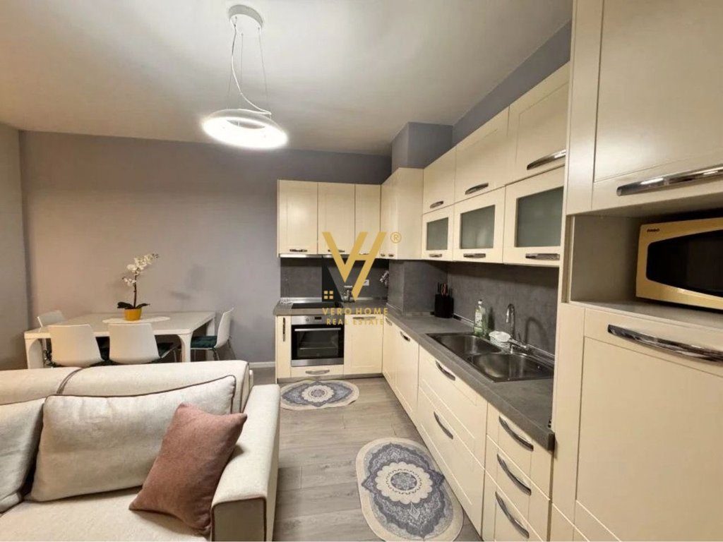 JEPET APARTAMENT 1+1 ME QERA TE JORDAN MISJA 570 EURO 2