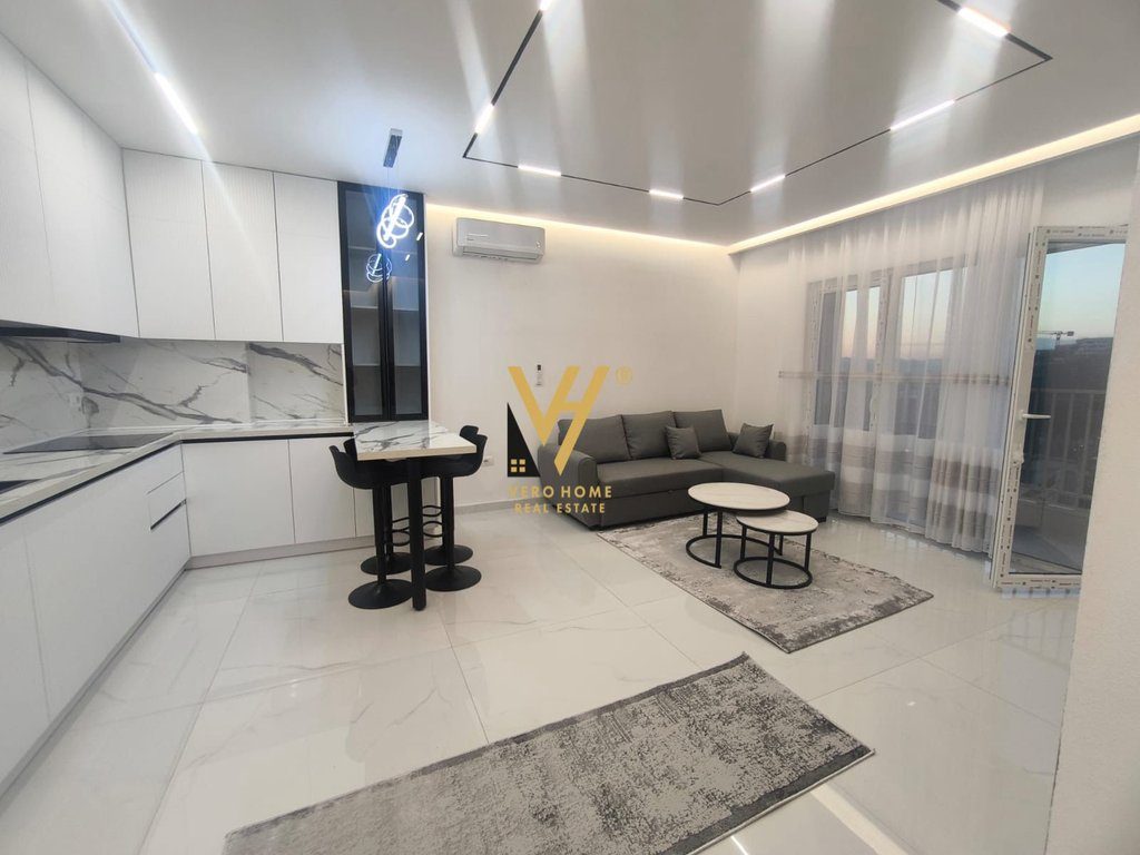 JEPET APARTAMENT 1+1 ME QIRA TE ZOGU I ZI 70.000 LEKE