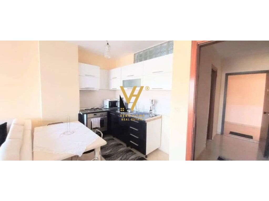 Shitet Apartament 1+1+ballkon te Rruga e Elbasanit 91 m2 3