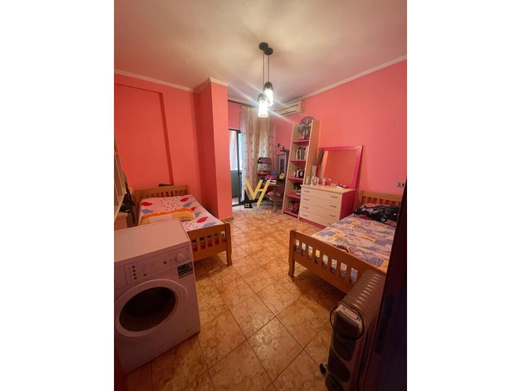 Jepet Apartament 2+1+2+ballkon me qera te Ish Parku 110 m2 4