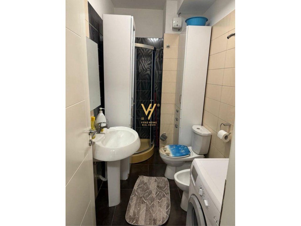 JEPET APARTAMENT 1+1+BLK ME QERA TE KOPSHTI BOTANIK 55.000 LEKE 4