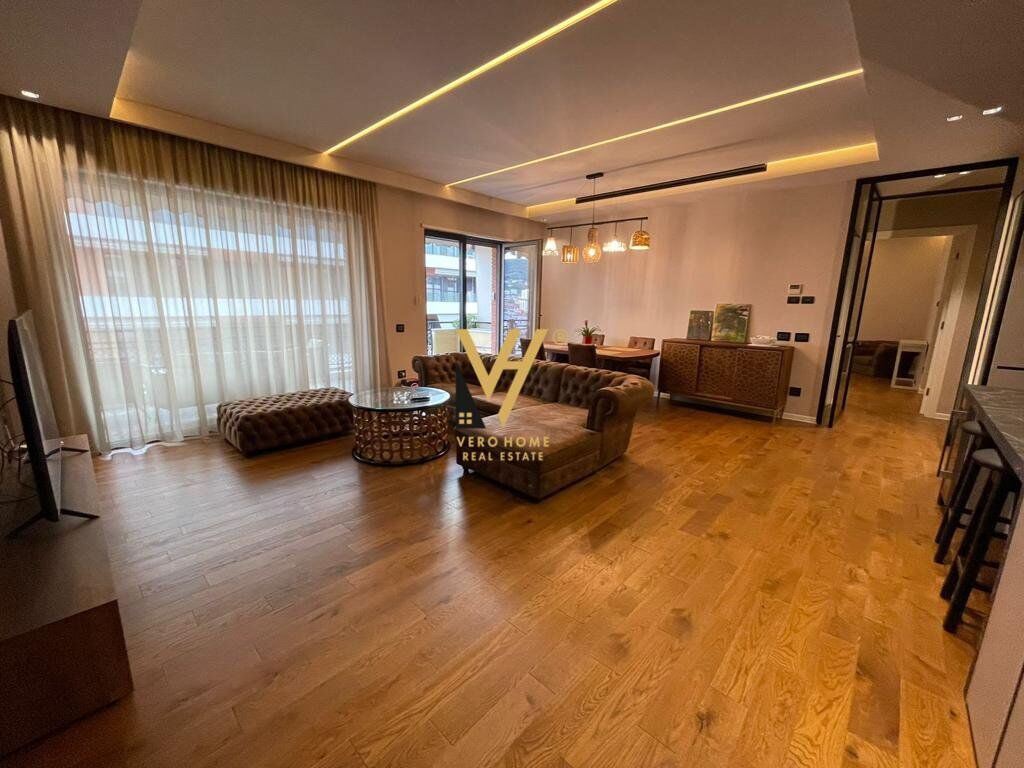 Shitet apartament 1+1+2 te Kompleksi Deliorgji 144 m2 2