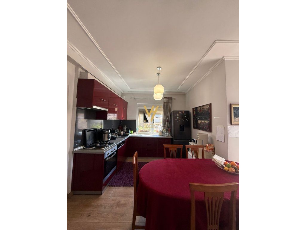 SHITET APARTAMENT 2+1+BLK TE RRUGA E BOGDANEVE 358.400 EURO 2