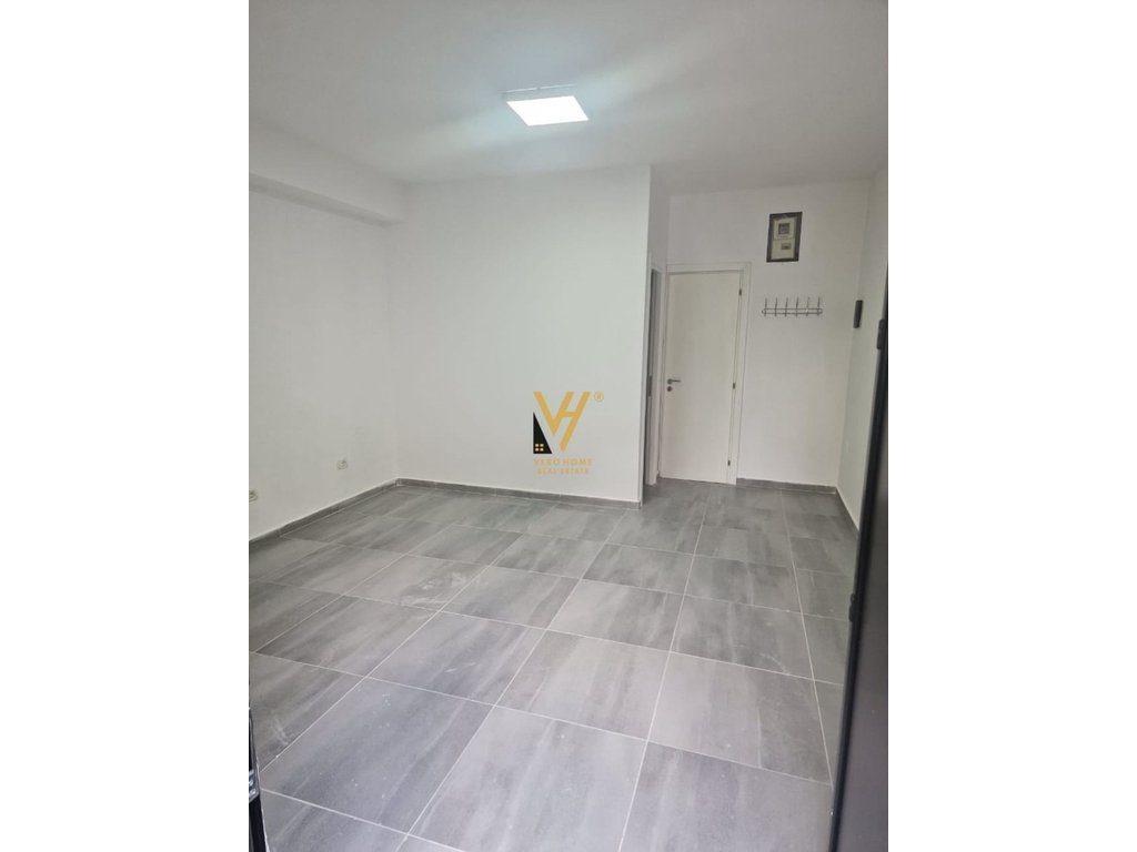 JEPET AMBIENT 30 M2 TE RR.SULEJMAN PASHA, QENDER 450 EURO 1