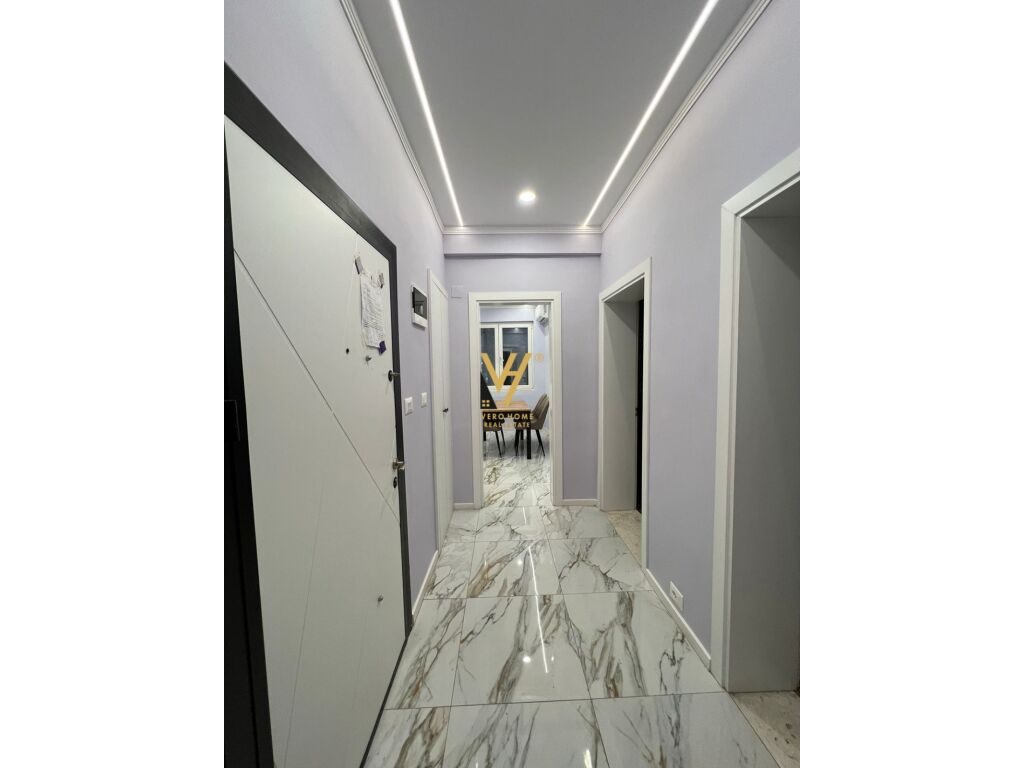 JEPET ZYRE 100 M2 ME QERA TE BLV BAJRAM CURRI 1.000 EURO 3