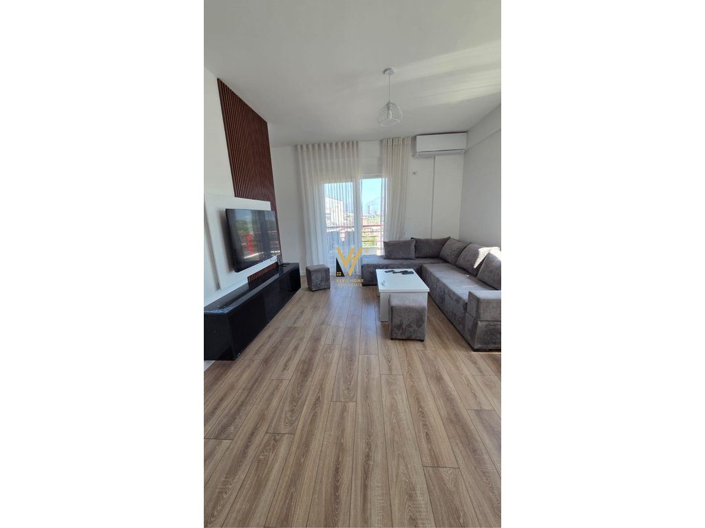 JEPET APARTAMENT 2+1+BLK ME QERA TE LIQENI I THATE 700 EURO