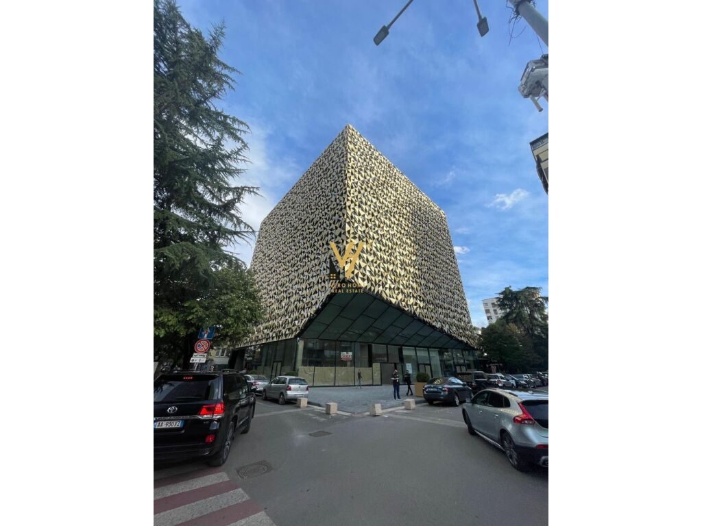 Shitet ambjent komercial ne Bllok, Rainbow Center 97 m2 4