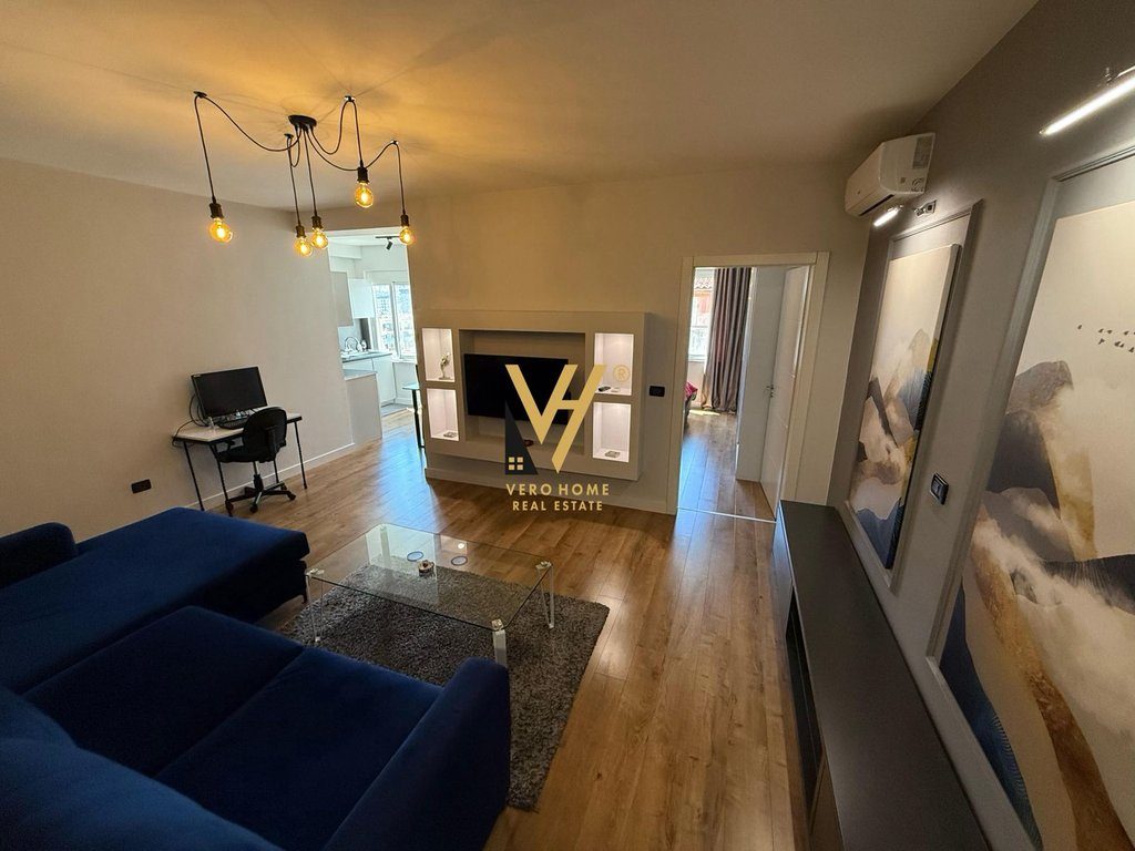 JEPET APARTAMENT 1+1 ME QERA TE KOMUNA E PARISIT 70.000 LEKE