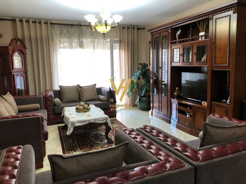 JEPET APARTAMENT 2+1+2 ME QIRA TE SIRI KODRA 800 EURO